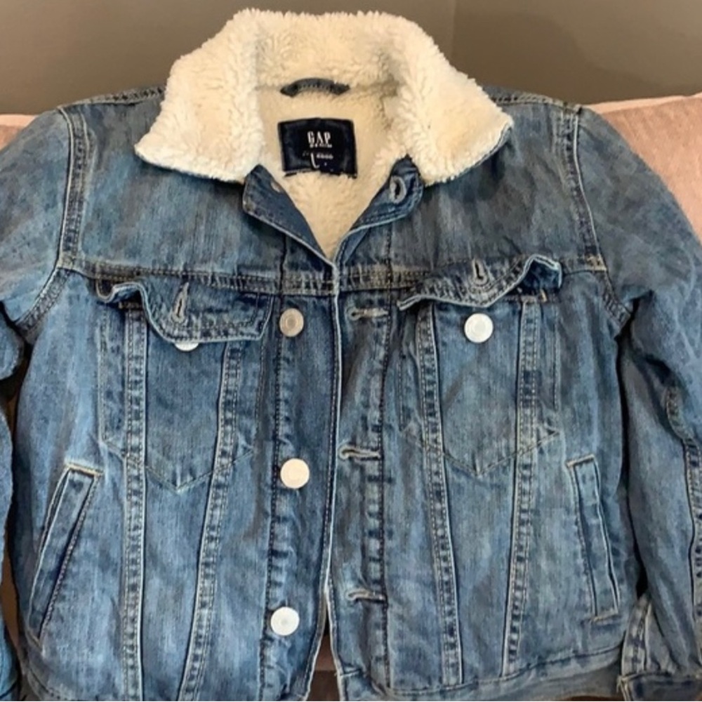 GAP - Sherpa lined denim jacket